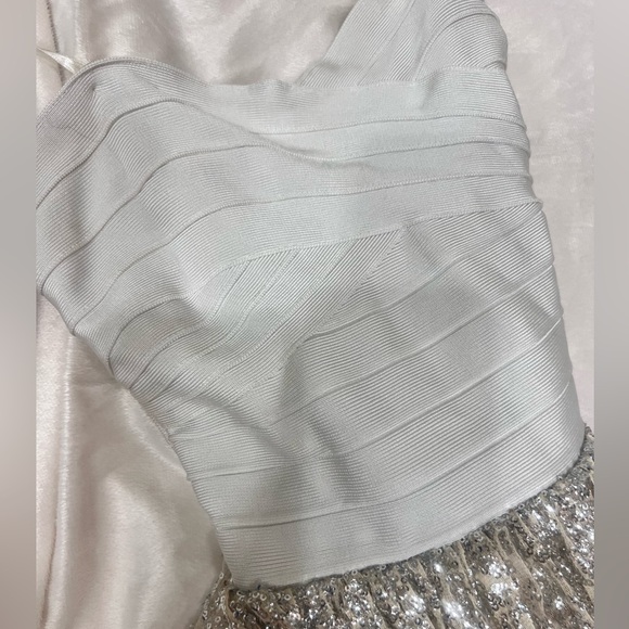 Erin erin fetherston Antoinette Dress Sequined Fit and Flare Dress Size Small - Picture 4 of 7